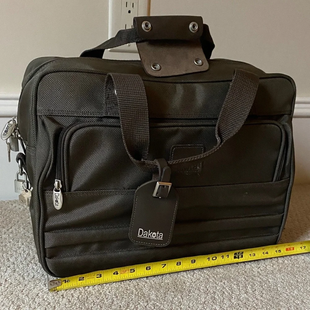 Dakota Metro luggage East West 16